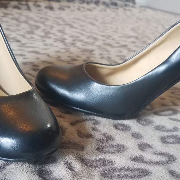 Cityclassified, Size 6.5 - Picture 3 of 9